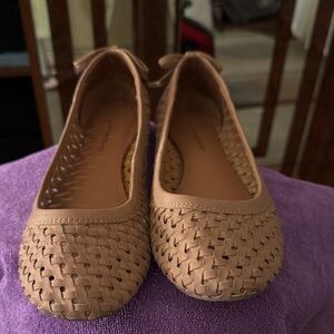 Lucky Brand Tan Woven Flats EUC